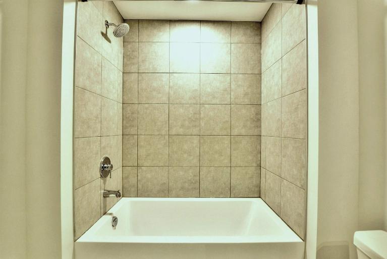 38 Rue Laurin — photo 2