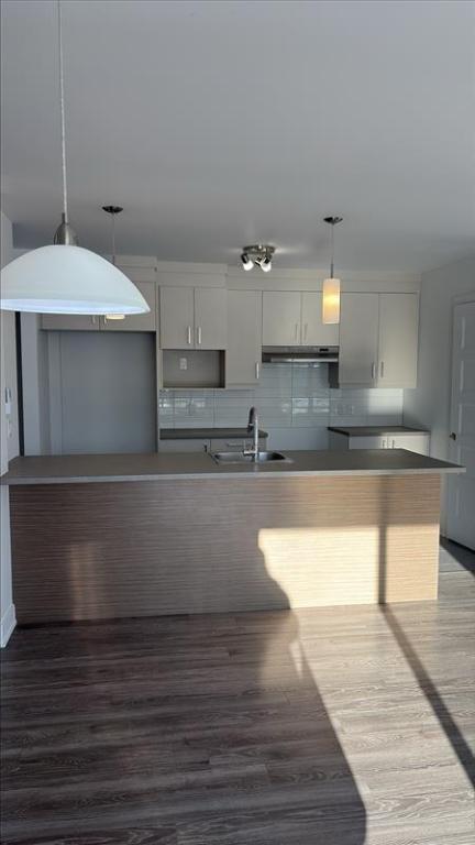 4 1/2 À LOUER-SAINT-JACQUES-APPARTEMENT À LOUER 4
