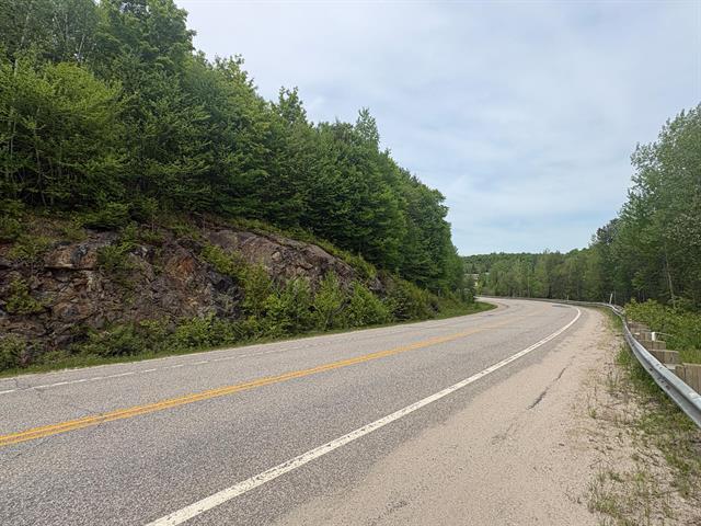 Terrain — photo 3