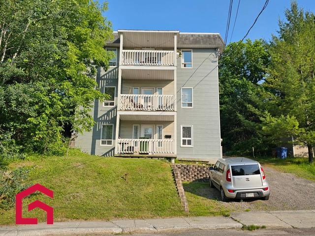 449 453A Rue St-Philippe — photo 2