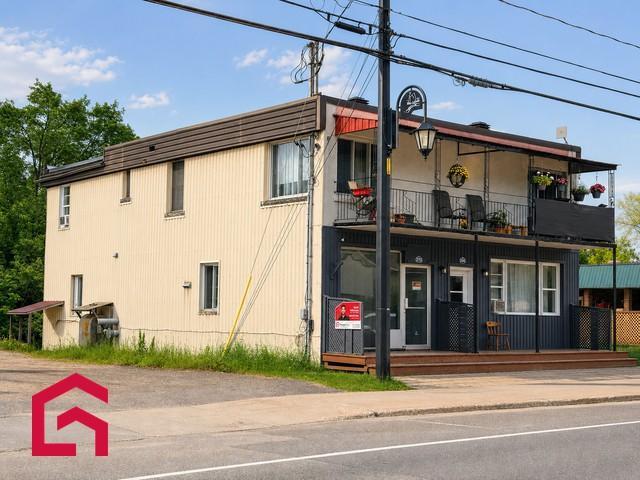 256 272 Rue l'Annonciation N. — photo 1
