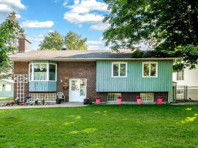 11 27e Avenue — photo 1