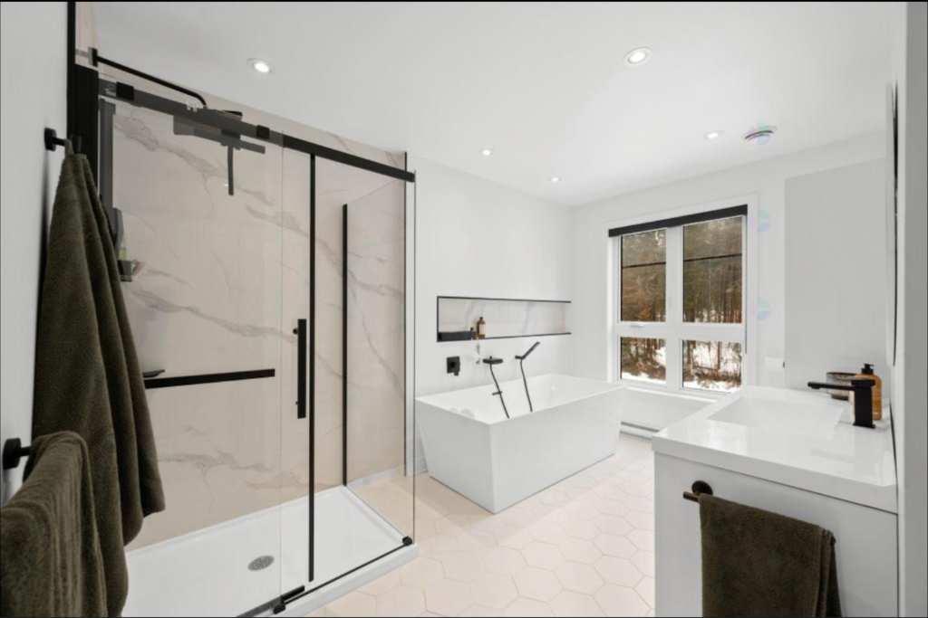 596 Rue Beauregard — photo 3