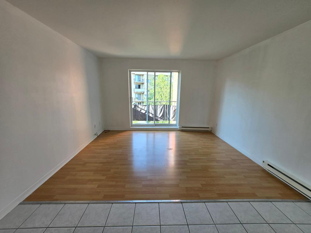 BEAU 4 1/2 LIBRE AU 1ER OCTOBRE DELSON RIVE SUD 4