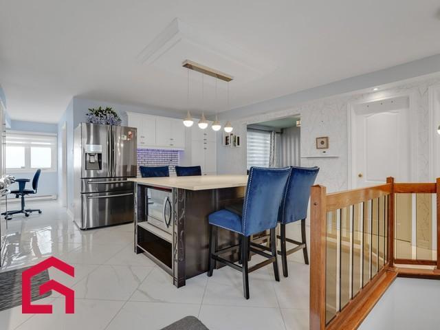 792 794 Av. de Buckingham — photo 3