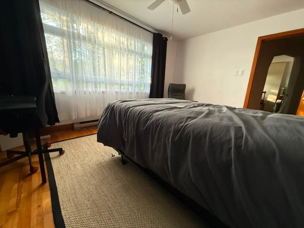 COLOC AHUNTSIC MONTREAL - GRANDE CHAMBRE À LOUER 4
