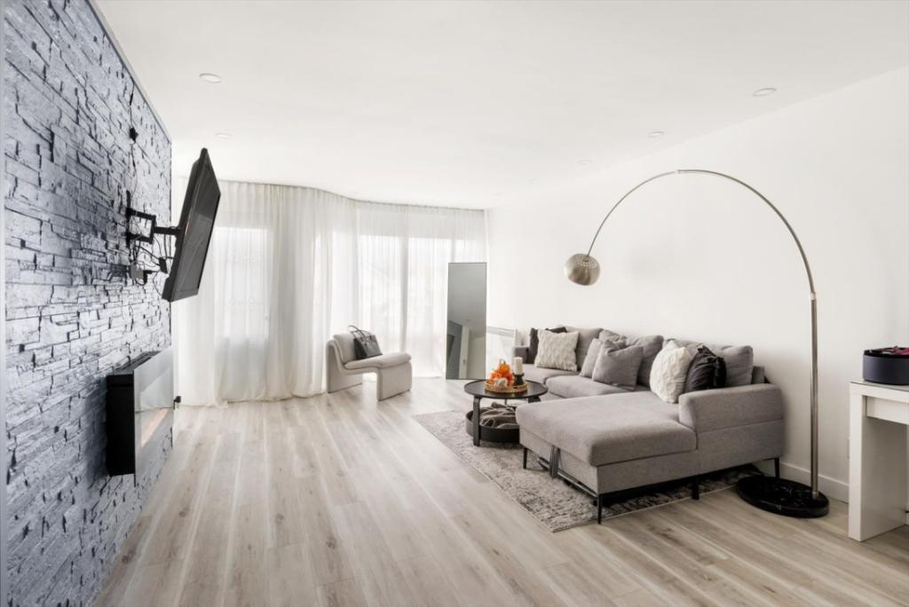 Superbe logement 5 1/2 à louer 4