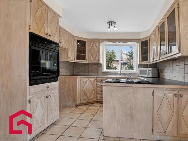 2555 2575 Rue Acadie — photo 2
