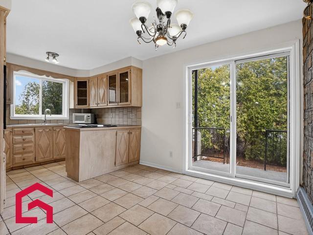 2555 2575 Rue Acadie — photo 3