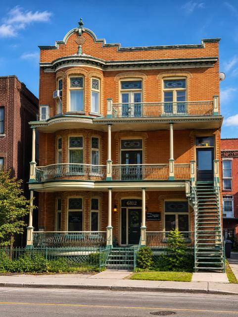 6876 Rue Saint-Denis — photo 1