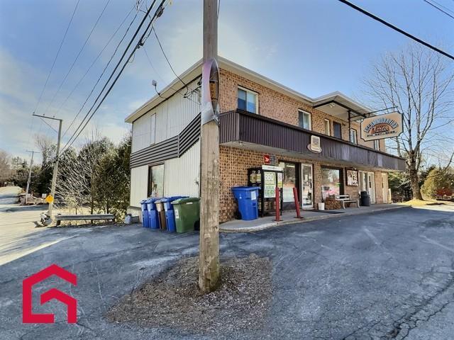 143 145 Rue Principale E. — photo 3