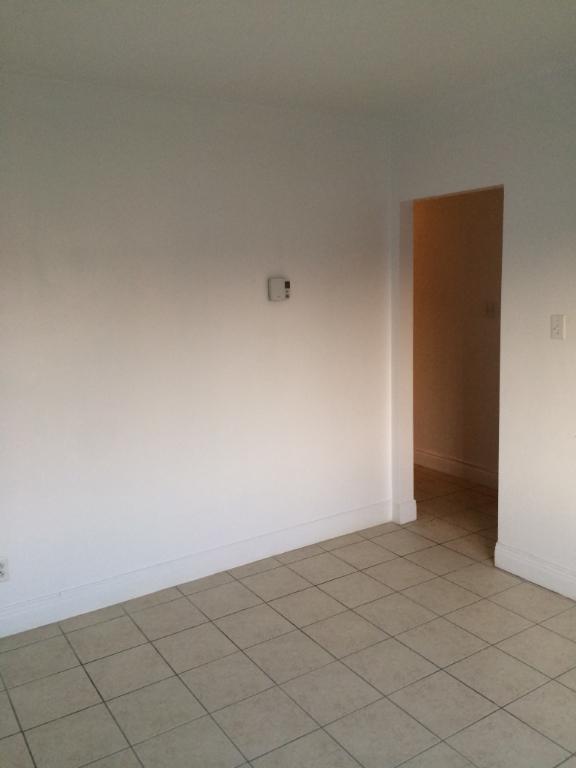 3 ½  Rénové Tétreaultville – 2e Étage – Electros inclus - 1100$ 4