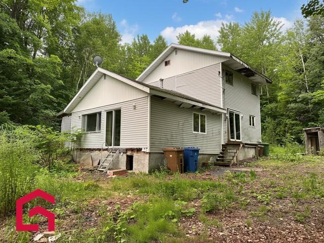 904 Rue du Rocher — photo 1