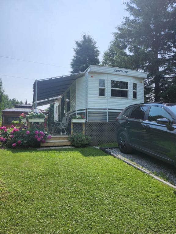 625 Rang St Olivier, Saint-Jean-des-Piles, QC, Canada — photo 1