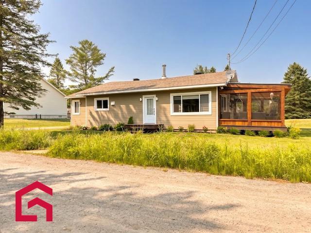 99 3e rue Cloutier — photo 1