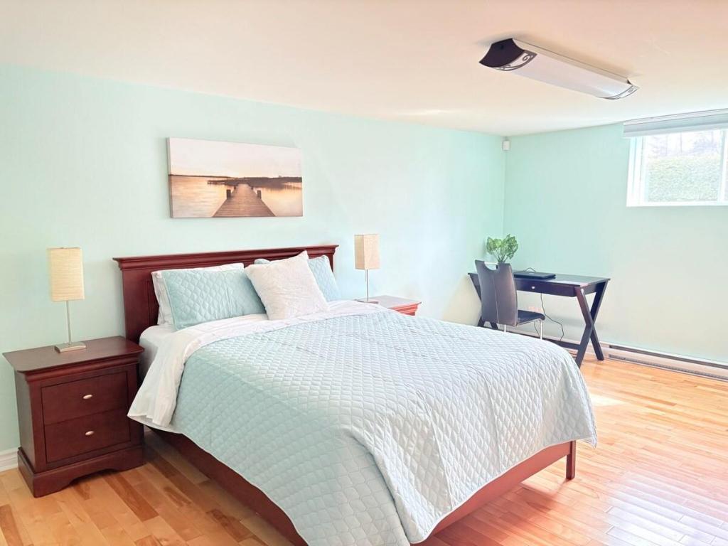 Grand 4 ½ semi-meublé ou meublé à louer – Mascouche Disponible immédiatement — photo 2
