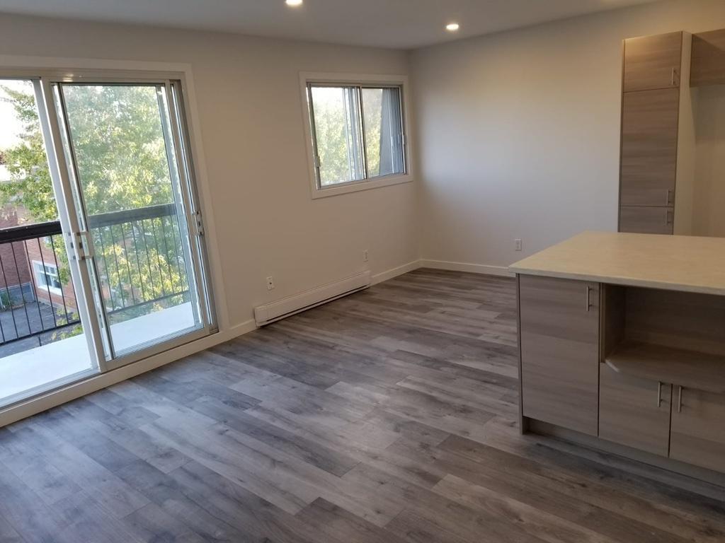 89 Churchill Blvd Greenfield Park — photo 3