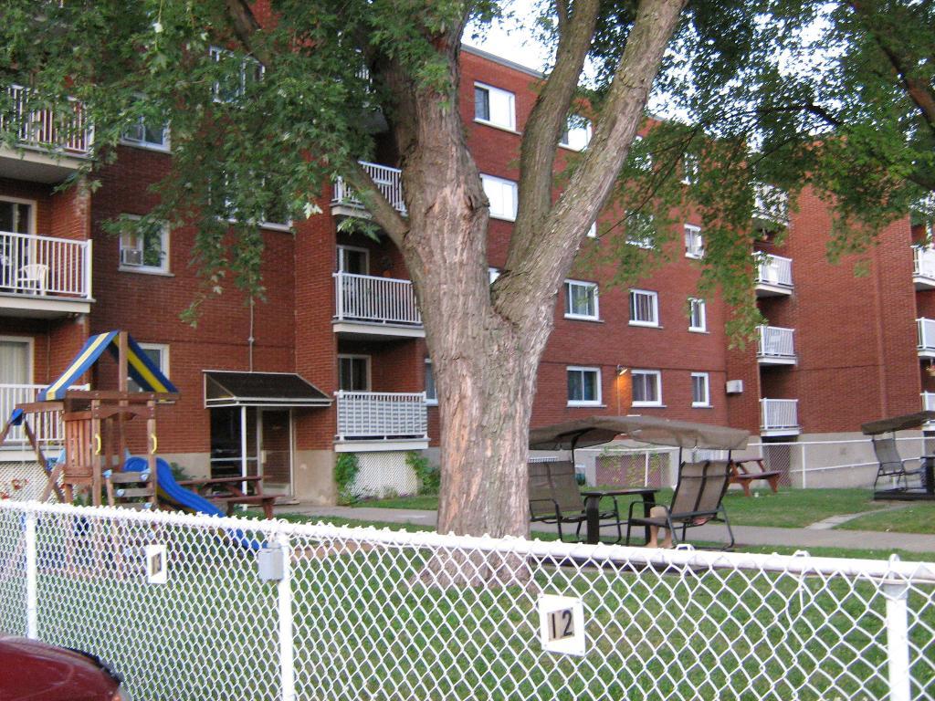 12350 Rue Lapierre — photo 1