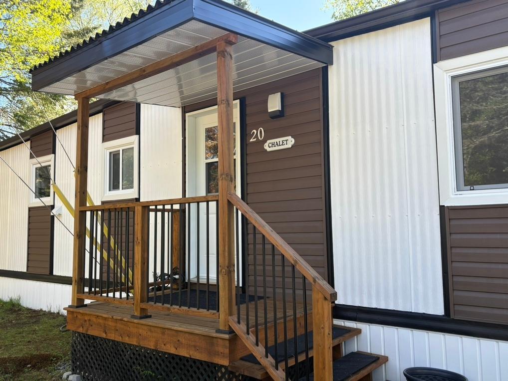 20 Rue Labonté Mont-Tremblant, QC, Canada — photo 1