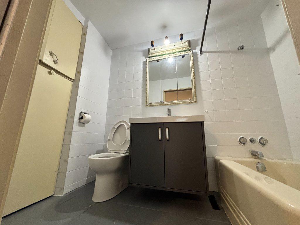 Grand 6 1/2 à Lachute revové avec electroménager inclus idéal pour famille dans un coin calme de Lachute — photo 3
