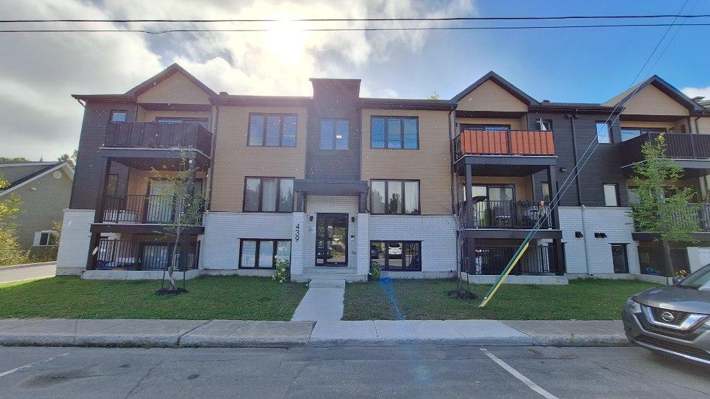 439 Rue Bellevue — photo 1