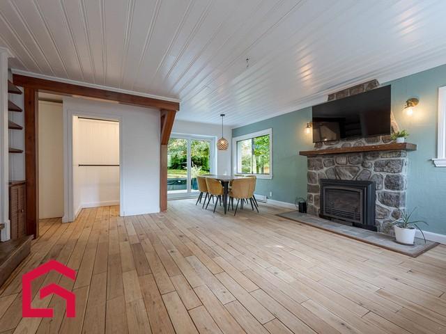 4055 4059 Ch. du Moulin — photo 3