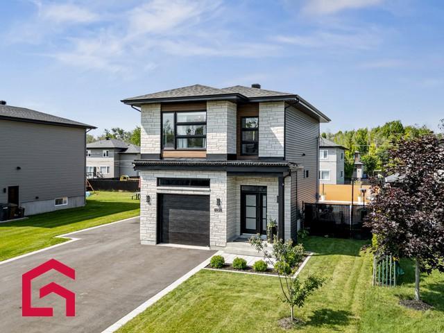 131 3e Avenue — photo 1
