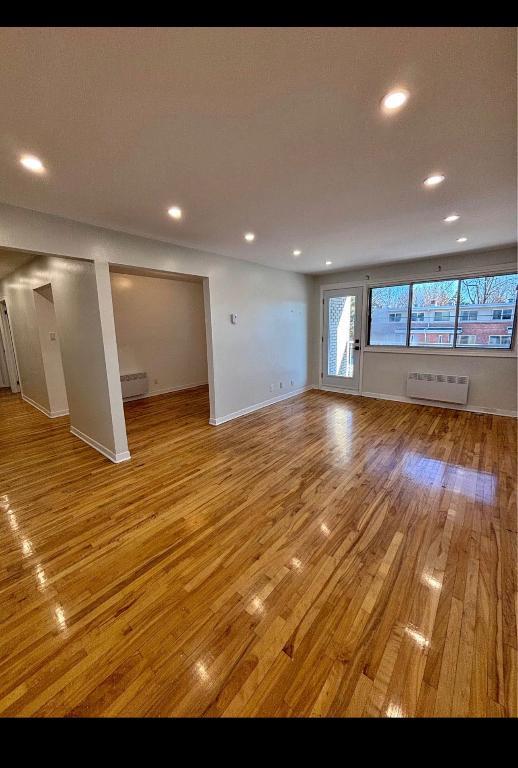 216 Rue Lawrence, Longueuil, QC, Canada — photo 3