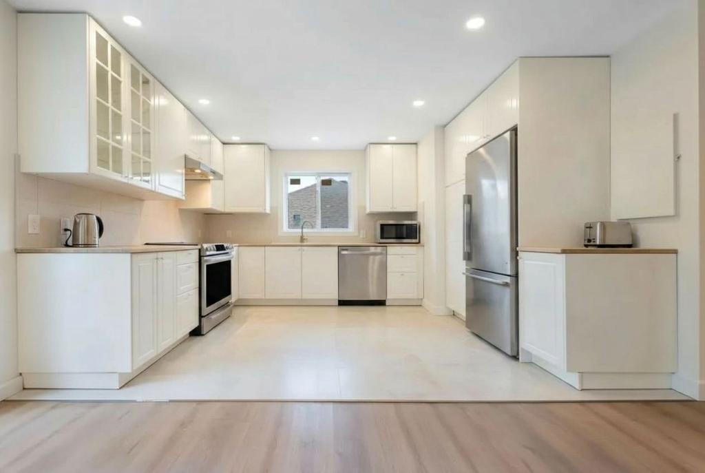 45e Avenue — photo 2