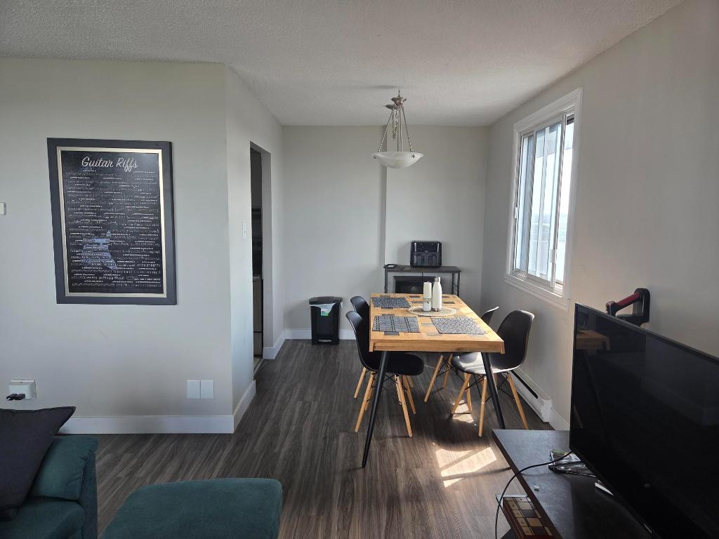 99 Place Charles-Le Moyne — photo 2