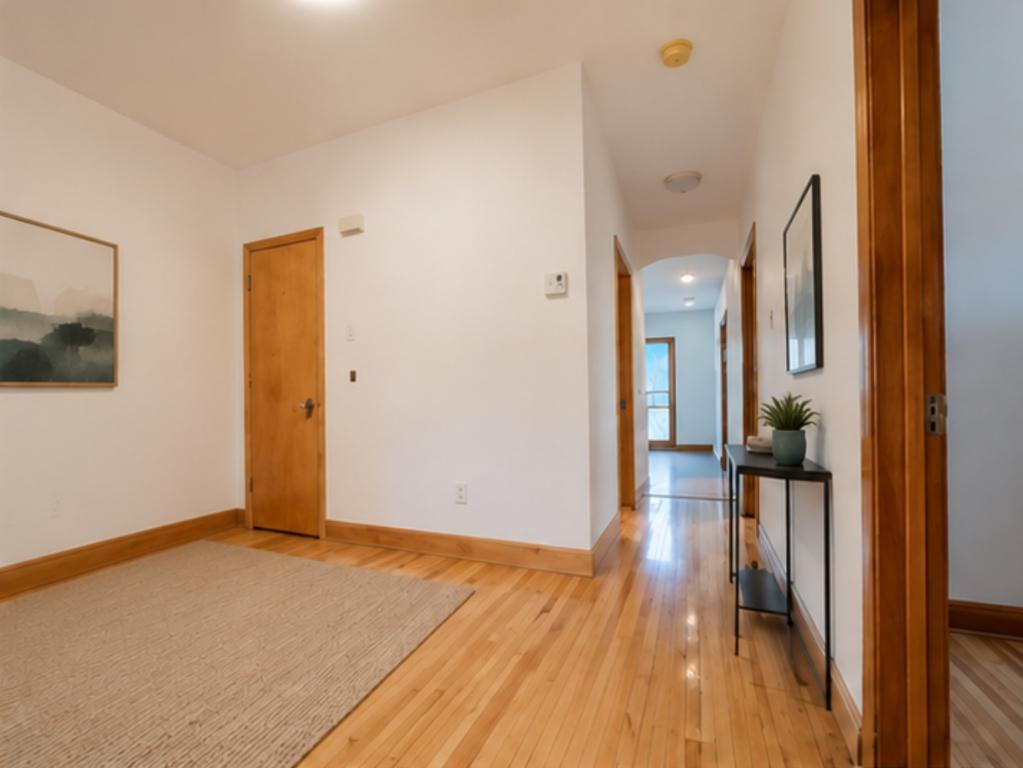 2553 Avenue Gascon — photo 1