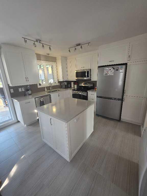 7449 Rue des Lilas, Saint-Hubert, QC, Canada — photo 3