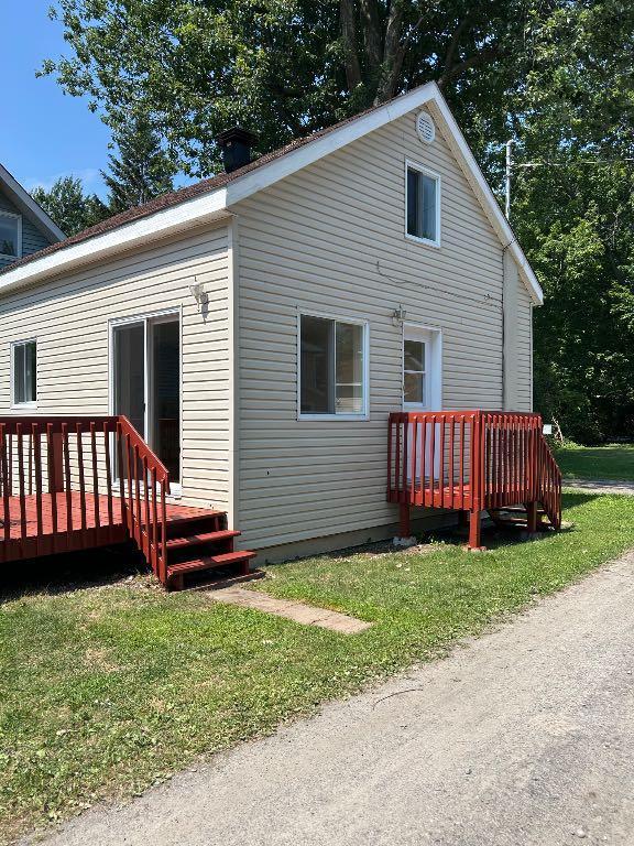 113 42e ieme Avenue — photo 1