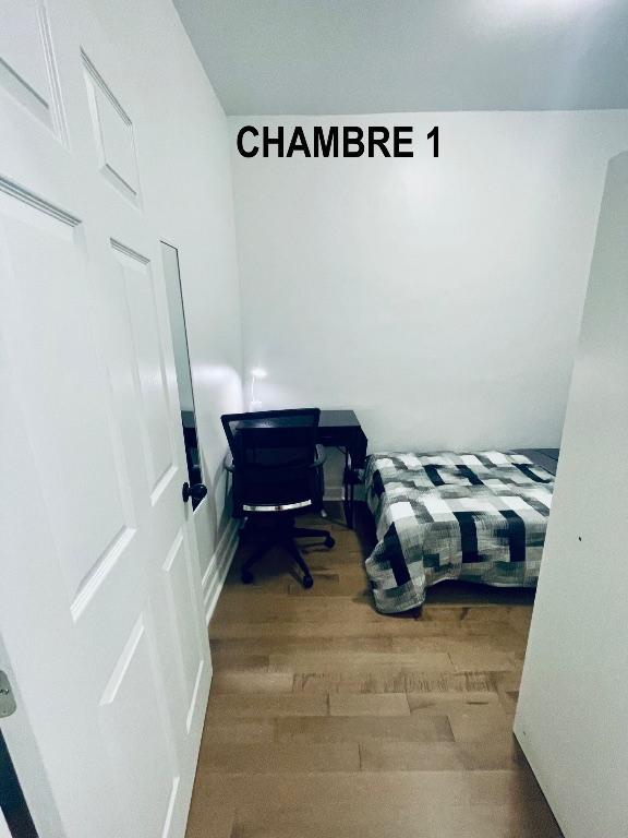 2015 Rue Leclaire — photo 1