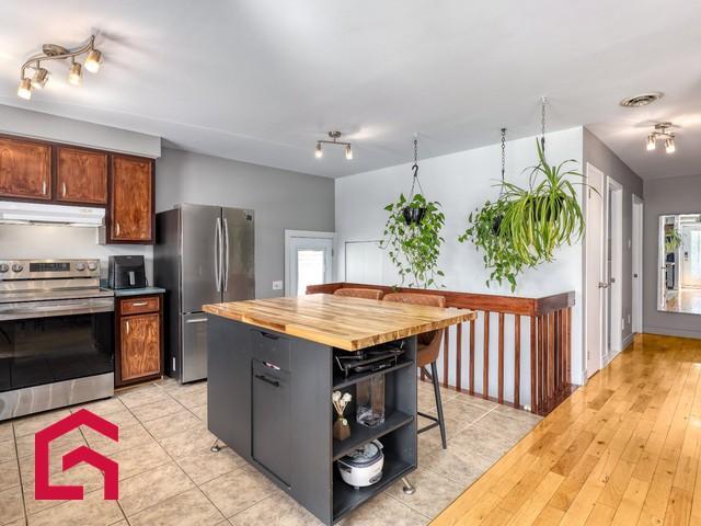 3803 Rue Marian — photo 3