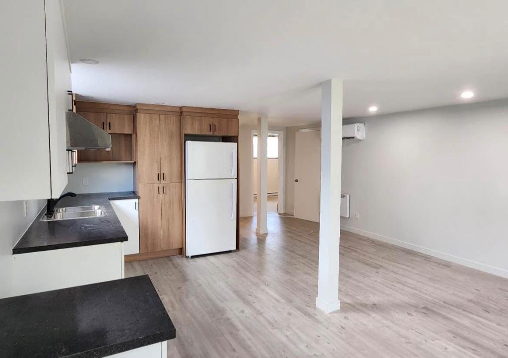 Beau 4 1/2 - 237 rue Champlain app #3 3
