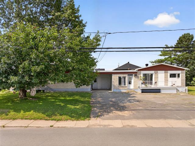 2715Z Rue Bécancour — photo 2