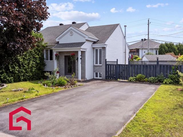 2745 Rue de l'Hortensia — photo 1