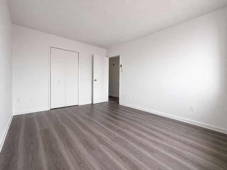 2 CH - 1 SDB - Montréal - $1,250 /mo 4