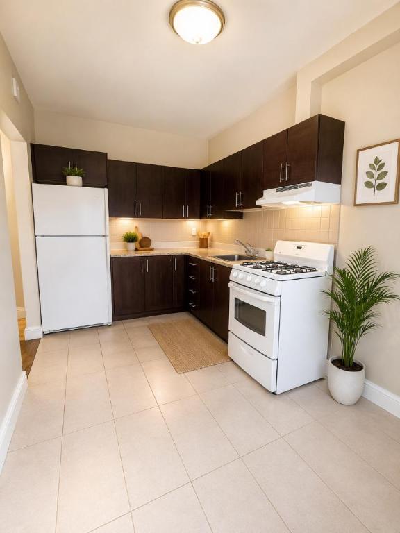 🌟**CONDO SPACIEUX, LUMINEUX ET ENSOLEILLÉ – 2 CHAMBRES FERMÉES 3