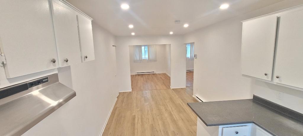 4-1/2 À Louer à Laval-Fabreville — photo 2