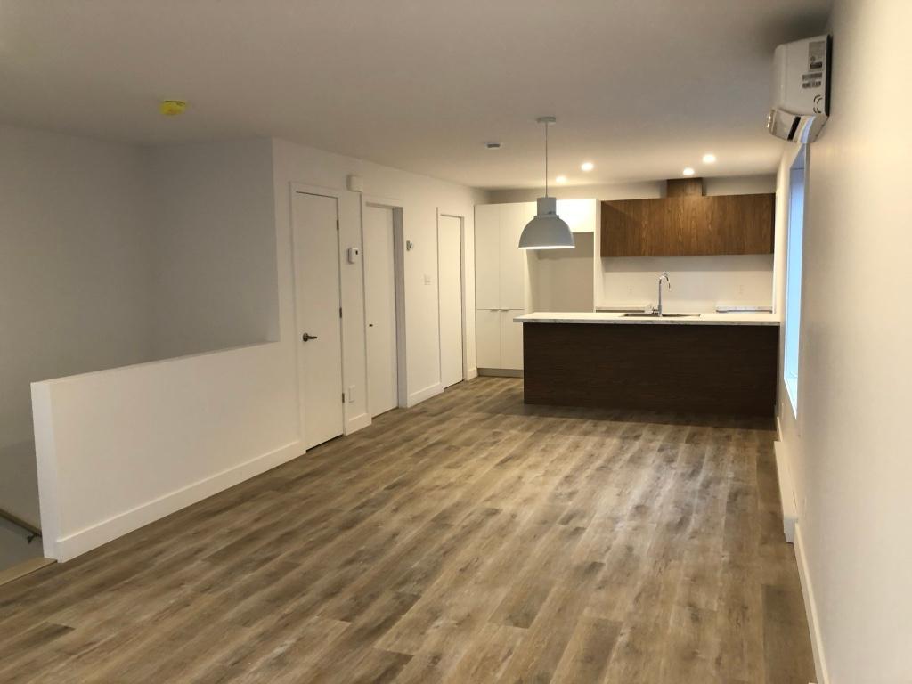 82 Rue St-Hilaire Charlemagne — photo 1