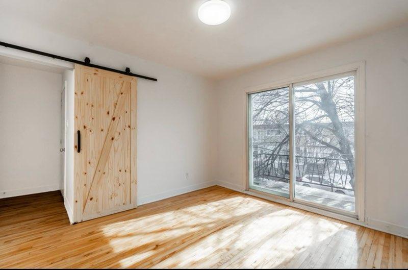 logement 4 1/2 a louer( sous-sol) et étage 4