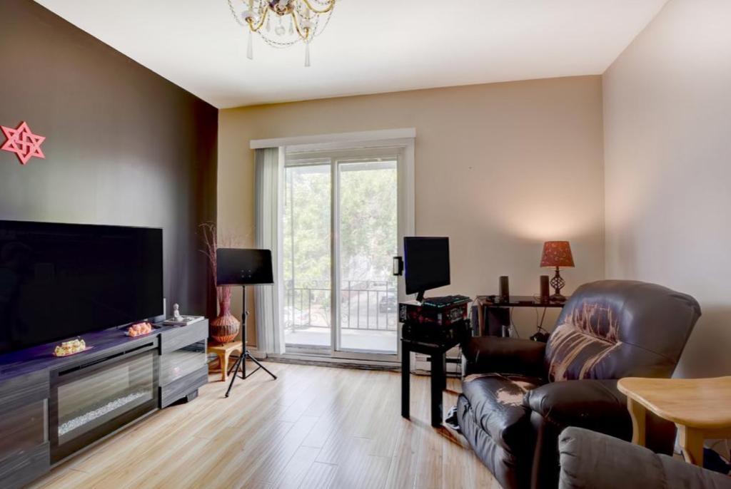 2530 av Haig — photo 1