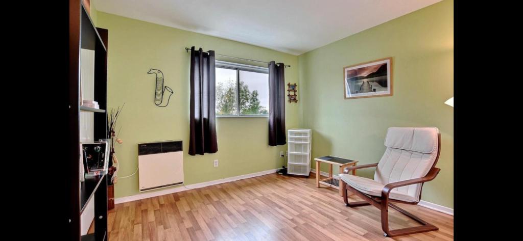 Logement 4 1/2 à louer — photo 3