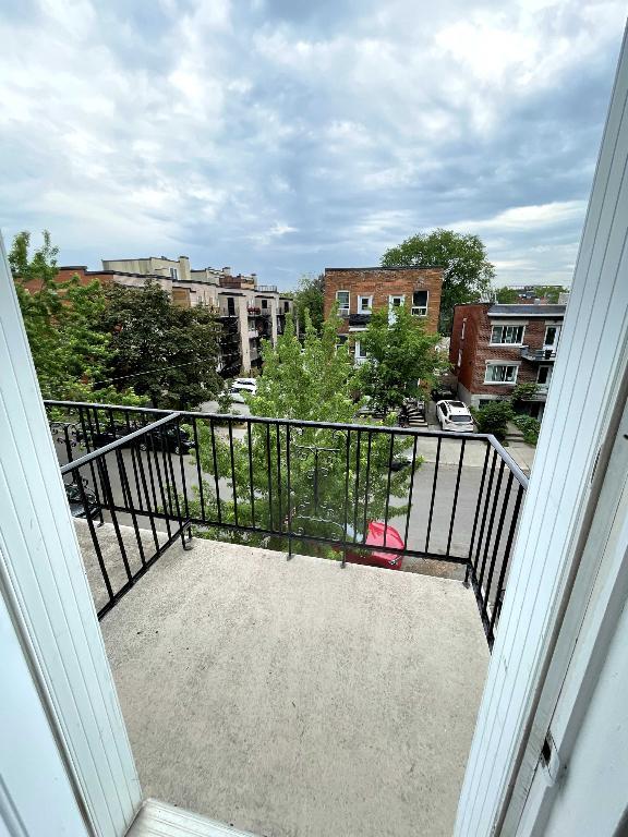 2019 Rue Leclaire — photo 1