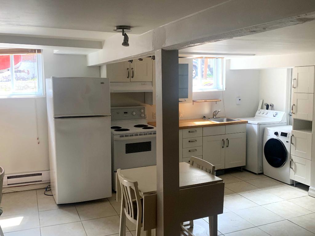 LOFT AIRE OUVERTE Saint-Lambert 5 minutes à pieds du Métro Longueuil — photo 3