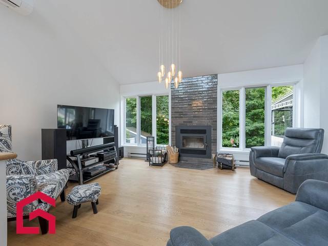 958Z 960Z Rue du Boisé — photo 3
