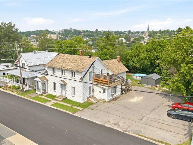 2403 2407 1re Avenue — photo 2