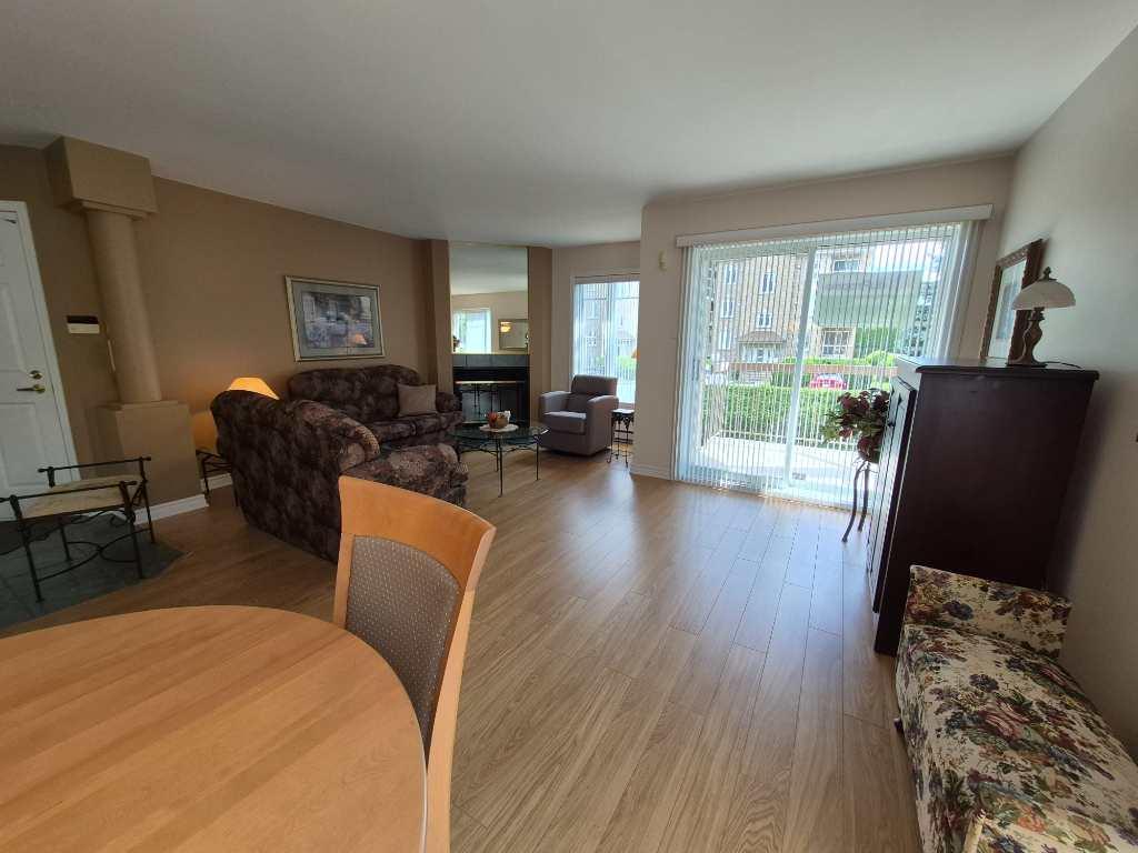 3270 Rue des Châteaux #201, Laval, QC, Canada — photo 2